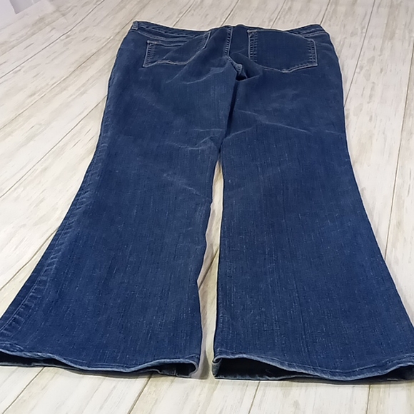 Eddie Bauer Mid-Rise Bootcut Blue Jeans Size 12 - Picture 11 of 16